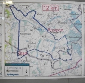 121-Wandelplan 12km is 12.700km...