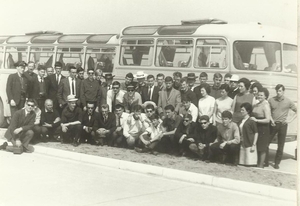 Romereis april 1966 _groepsfoto bij terugkeer, in Reutte
