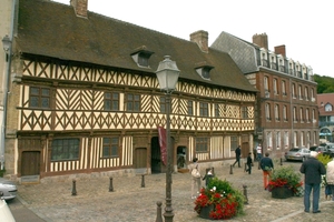 St-Valrie Maison d'Henri IV