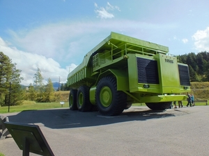 1 (63)The biggest truck in the world (Sparwood)