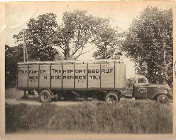 doorenbos Hier nog 1 uit 1932 van Doorenbos. hier nog met telefoo