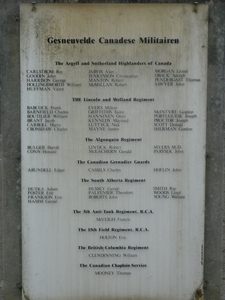 32-Gesneuvelde Canadeese soldaten