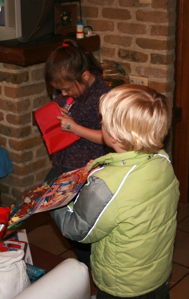 29 nov 2008 Sinterklaas bij Griet - Liesel en Daan