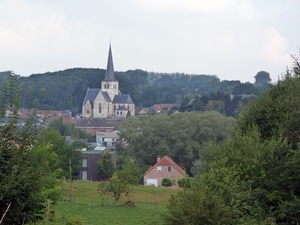 017-Zicht op O.L.Vrouw-kerk in Huldenberg