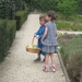 23) Jana & Ruben op de tuinweg