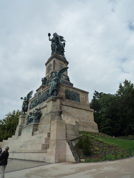 5 Rudesheim, wandeling Niederwald monument _P1190992