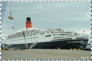 RMS Queen Elizabeth 2 (10)