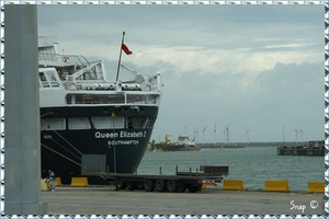 RMS Queen Elizabeth 2 (11)