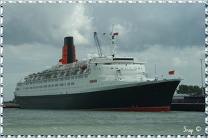 RMS Queen Elizabeth 2 (60)