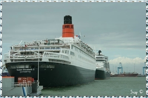RMS Queen Elizabeth 2 (8)