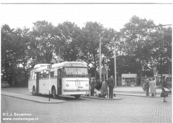 1952 GTN 13-07-1957 Lijn 1 Oude Molenweg  E.J.Bouwman