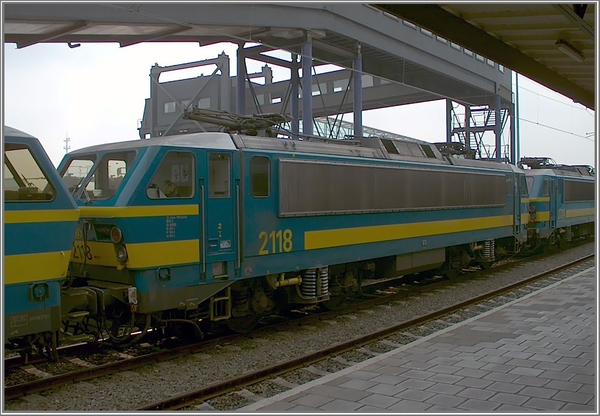 NMBS HLE 2118 Oostende 12-04-2002