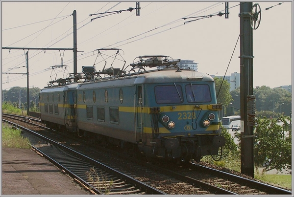 NMBS HLE 2328+2318 Antwerpen 10-07-2003