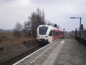 Arriva 325 Station Buitenpost 13-04-2013