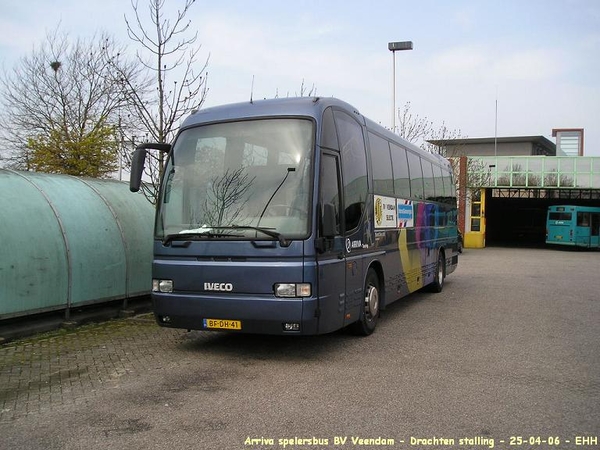 Arriva 195 Spelersbus BV Veendam 25-04-2006