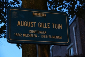 De Tuin, recht over ingang kerk, centrum Bonheiden