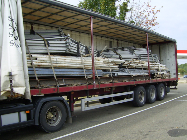 aluminium geladen bij Nantes voor Schiedam