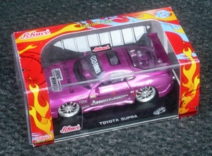 Schuco 1op32 Toyota Supra pink AngelsNrides No331-0062 P1390308