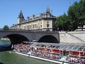 4SN IN Plezieboot op de Seine