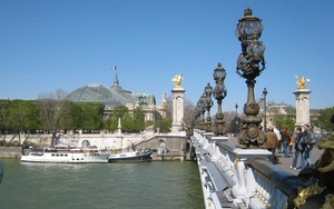 9B4 ET-PC  Pont Alexander III met zicht op Grand en Petit Palais