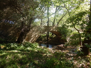oude brug in agia irini