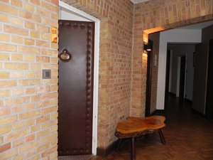 Hostellerie Kemmelberg - ingang naar onze kamer
