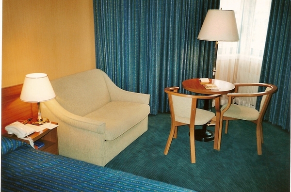 02 KB - hotel room