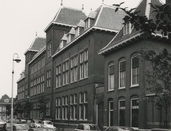 1975 Nieuwe Havendwarsstraat, 1e Technische School.