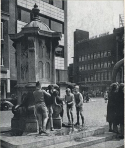 Grote Markt - Pomp.ca 1949