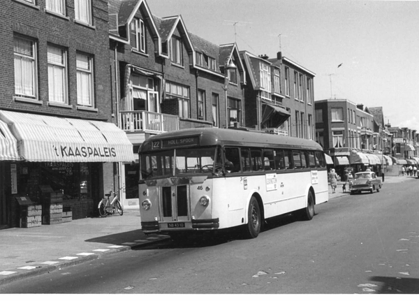 Buslijn 22 in de Gentsestraat.