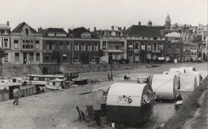 1950 Havenkade (voorgrond) gezien naar de Badhuiskade