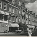 1967 Prins Hendrikstraat, bij de Van Diemenstraat. Links Jamin