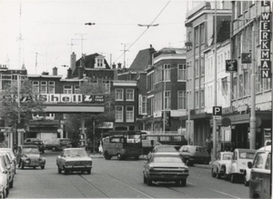 Torenstraat, het pleintje met Shell benzinestation ca 1978