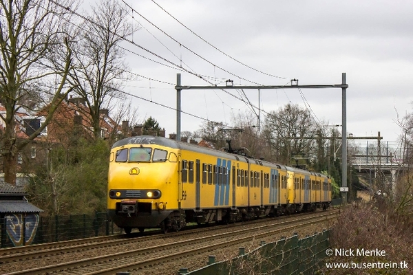 452+451 Hier rijden deze stellen als trein 7650 vlak voor Arnhem