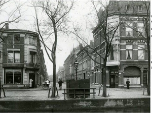 Veenkade hoek Bilderdijkstraat 1915