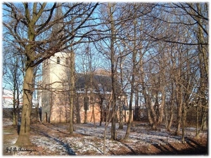 Aan de kerk van Oosterweel.