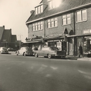 1967 Nieboerweg, op de hoek van de Tesselsestraat.