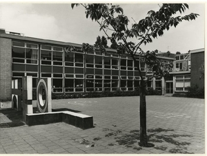 Van de Spiegelstraat 23, Groen van Prinstererschool 1981