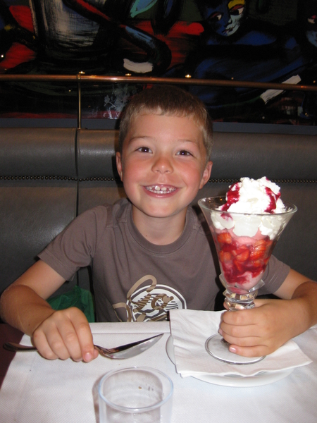 29) Ruben met zijn dessert