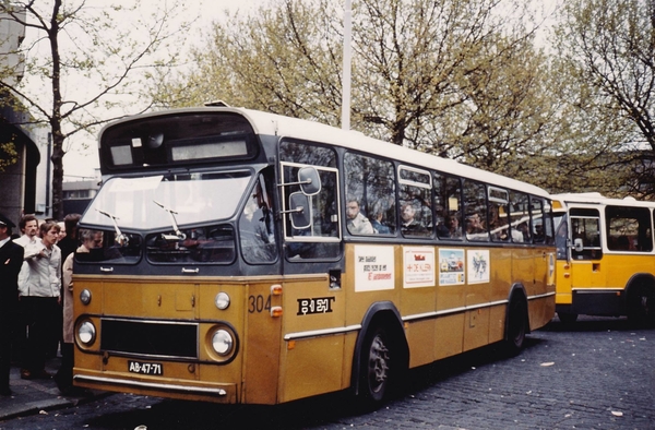 304, ingezet voor NS-vervoer, Delftseplein, 1978