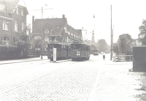 410, lijn 16, 's-Gravenweg, 2-6-1957 (foto W.J. van Mourik)