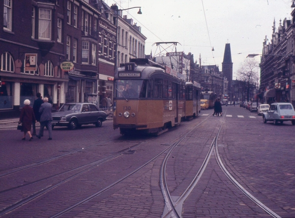 130, inruk lijn 11, West-Kruiskade, 14-3-1971 R. van de Meer
