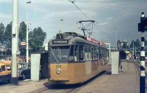 232, lijn 1, Pompenburg, 27-5-1975 (dia R. van der Meer)