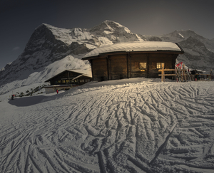 berg sneeuw hut