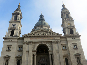 De basiliek, maar gesloten