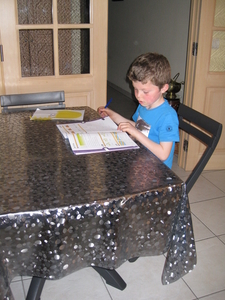 09) Ruben maakt zijn huiswerk