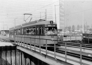 364, lijn 3, noodbrug Hofplein, 3-4-1965 J. Howerzijl