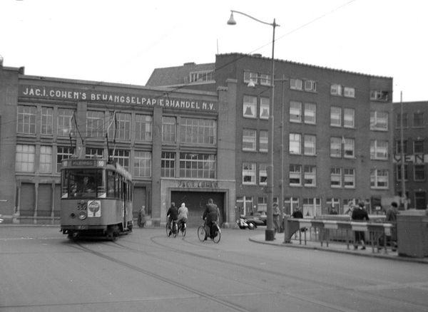552 Zaagmolenbrug behangfabriek van Cohen, 24-04-1956