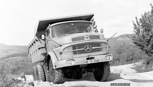 Mercedes-Benz-LAK-2220