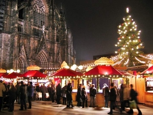 Keulen __Dom _kerstmarkt